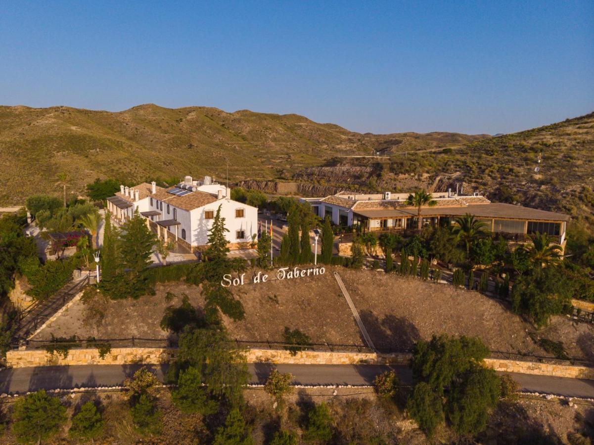 בית הארחה Complejo Rural Sol De Taberno מראה חיצוני תמונה