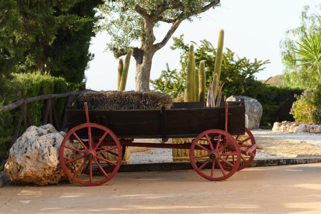 בית הארחה Complejo Rural Sol De Taberno מראה חיצוני תמונה